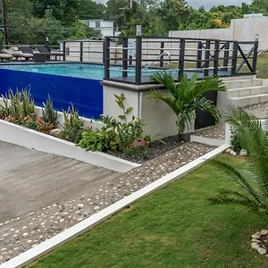 Family Complex Beside W/pool #1 Holiday home Montego Bay